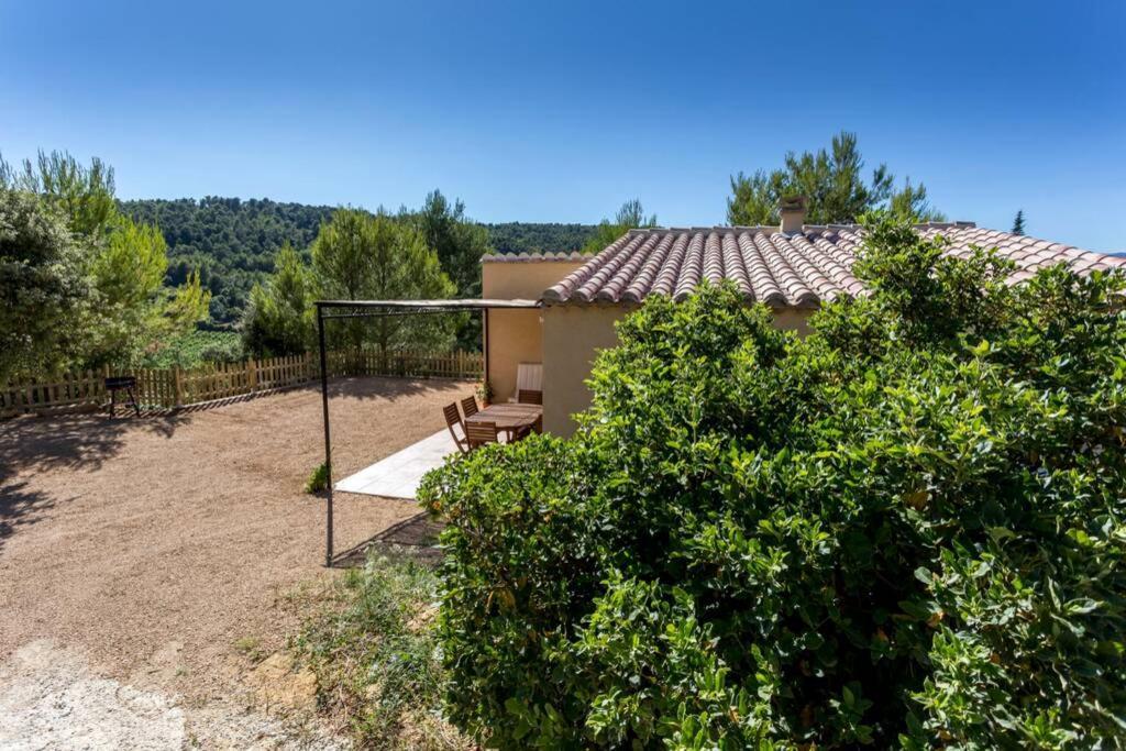 Villa L'Arbre à soleil Aigues-Vives  Exterior foto