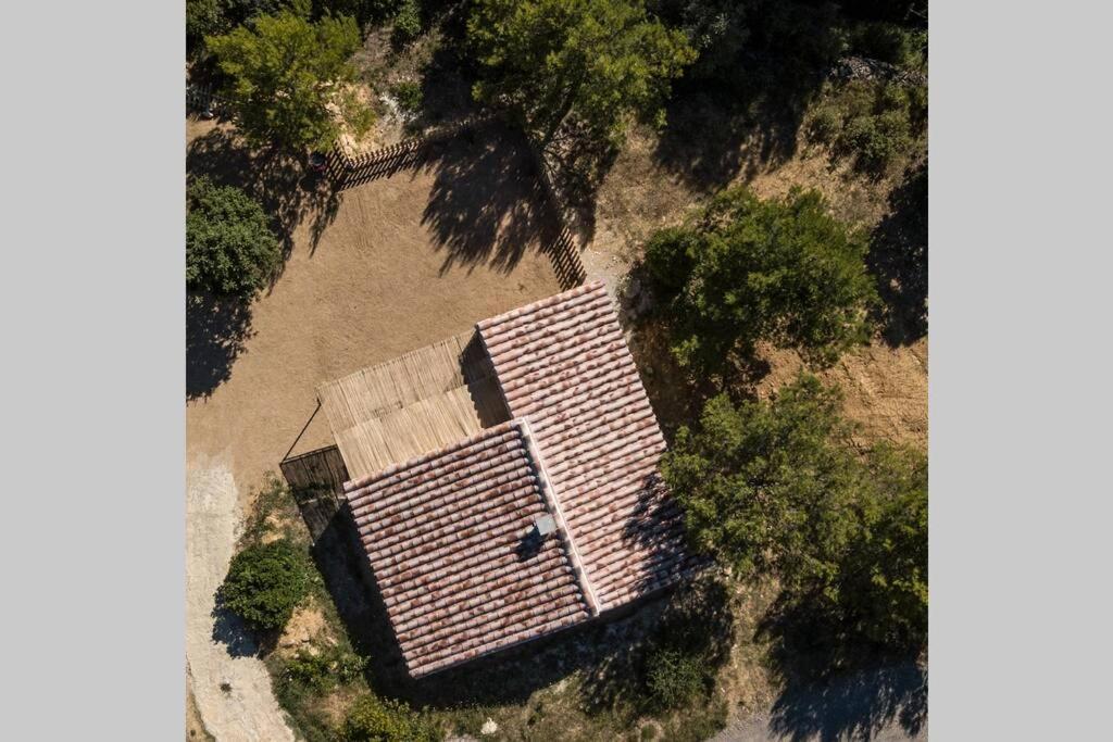 Villa L'Arbre à soleil Aigues-Vives  Exterior foto