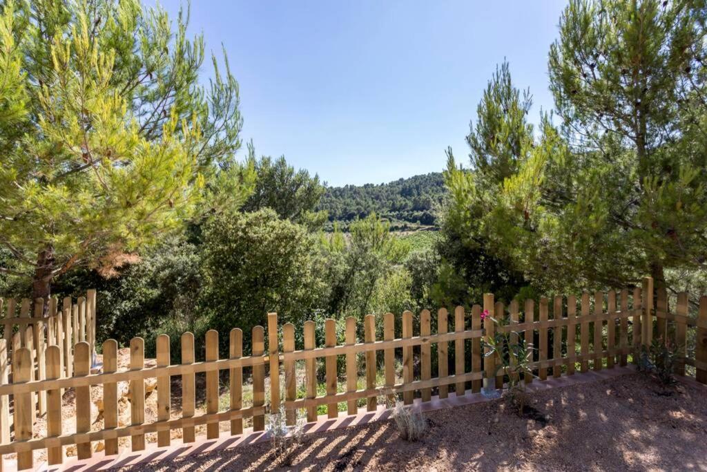 Villa L'Arbre à soleil Aigues-Vives  Exterior foto