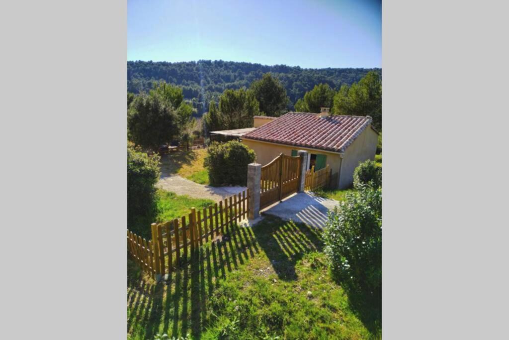 Villa L'Arbre à soleil Aigues-Vives  Exterior foto