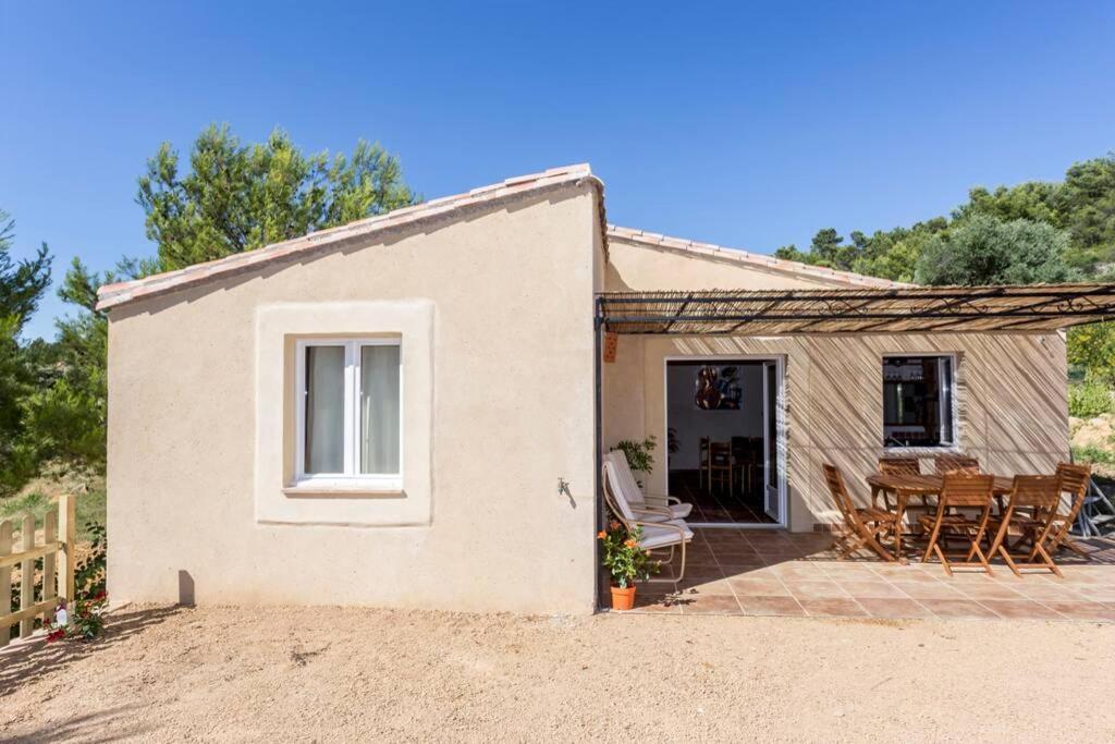 Villa L'Arbre à soleil Aigues-Vives  Exterior foto